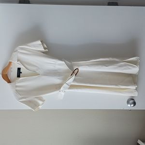 FLASH SALE Flawless Gucci Ecru Belted Dress